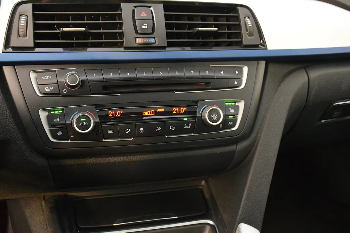 320i Executive*M-Pakket*Automaat*Clima*NL Auto*2e eigenaar*