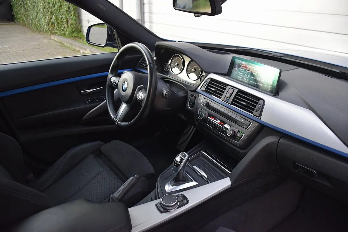 320i Executive*M-Pakket*Automaat*Clima*NL Auto*2e eigenaar*