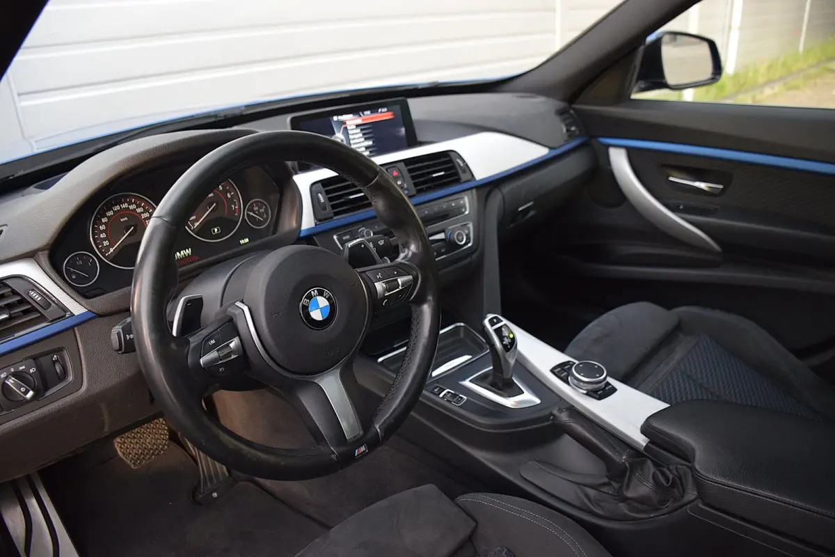 320i Executive*M-Pakket*Automaat*Clima*NL Auto*2e eigenaar*
