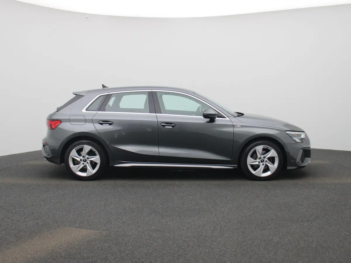 30 TFSI S edition 110 PK | Automaat | Navigatie | Climate Control |  Apple Carplay | Android Auto | Sportstuur |