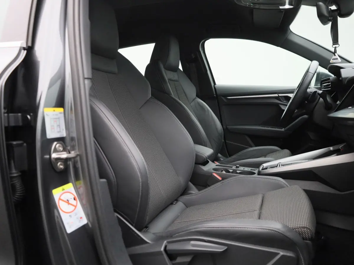 30 TFSI S edition 110 PK | Automaat | Navigatie | Climate Control |  Apple Carplay | Android Auto | Sportstuur |