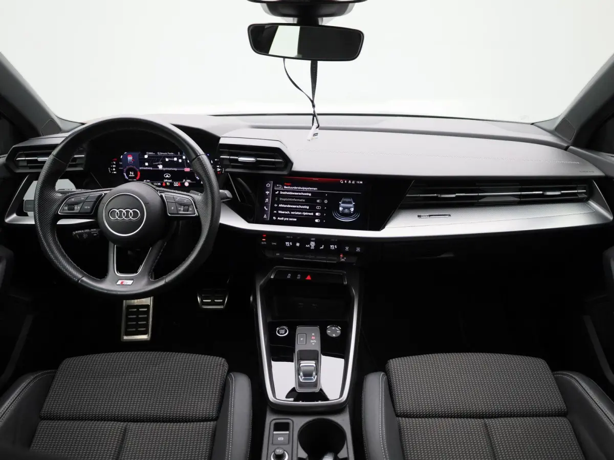 30 TFSI S edition 110 PK | Automaat | Navigatie | Climate Control |  Apple Carplay | Android Auto | Sportstuur |