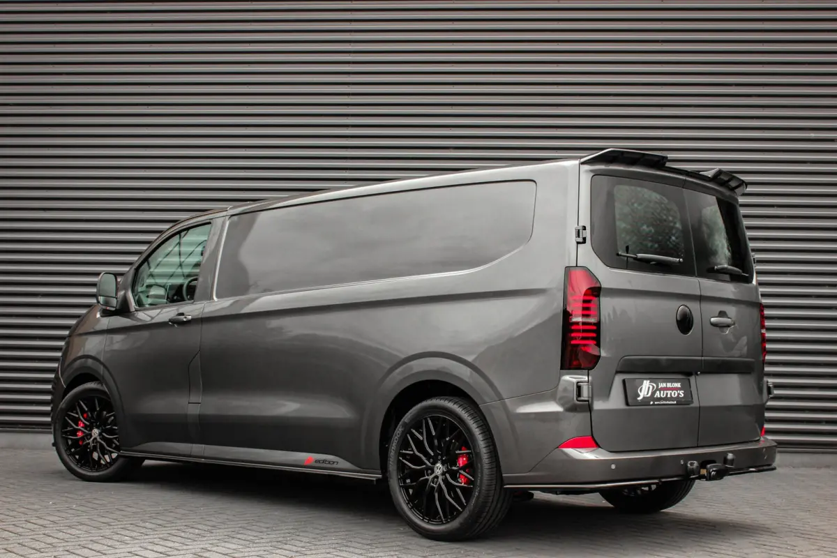 34 L2H1 64kWh 218PK / JB- EDITON / 325KM WLTP RANGE / APPLE CARPLAY / DRIVERS- PACK / FULL BLACK OPTION