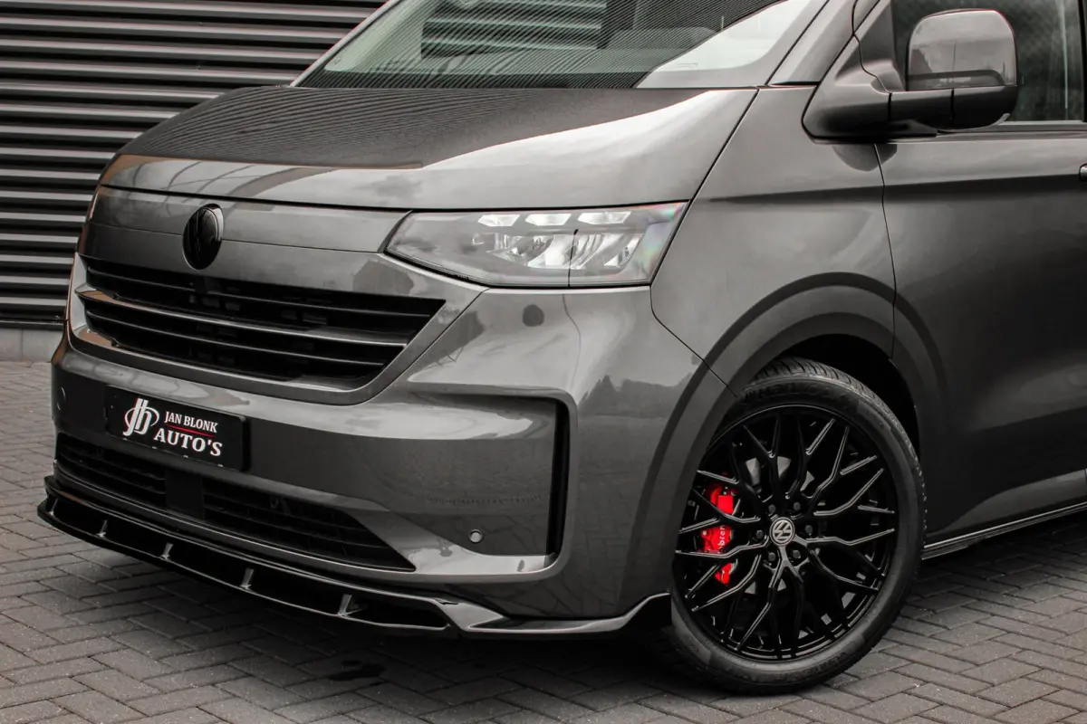 34 L2H1 64kWh 218PK / JB- EDITON / 325KM WLTP RANGE / APPLE CARPLAY / DRIVERS- PACK / FULL BLACK OPTION