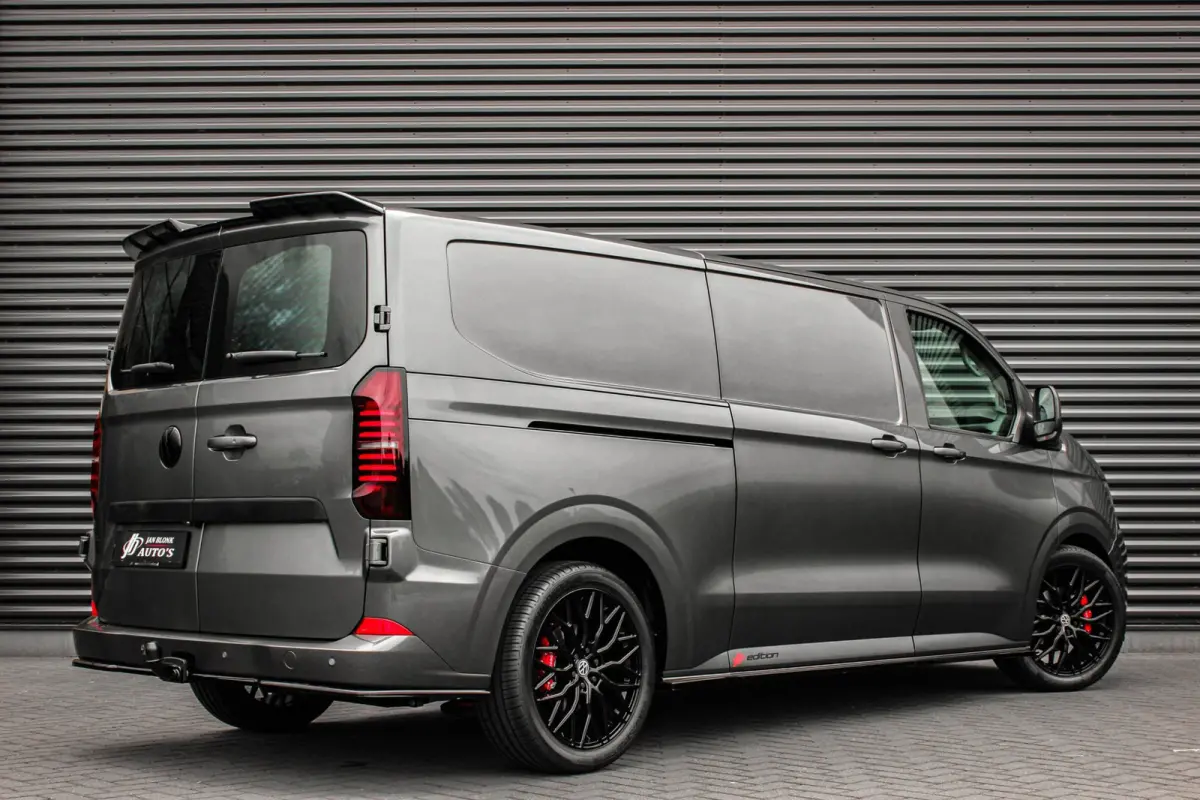 34 L2H1 64kWh 218PK / JB- EDITON / 325KM WLTP RANGE / APPLE CARPLAY / DRIVERS- PACK / FULL BLACK OPTION