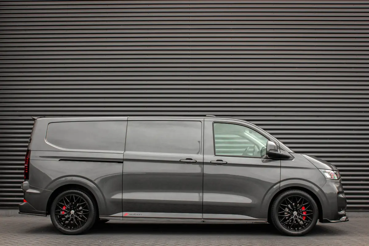 34 L2H1 64kWh 218PK / JB- EDITON / 325KM WLTP RANGE / APPLE CARPLAY / DRIVERS- PACK / FULL BLACK OPTION