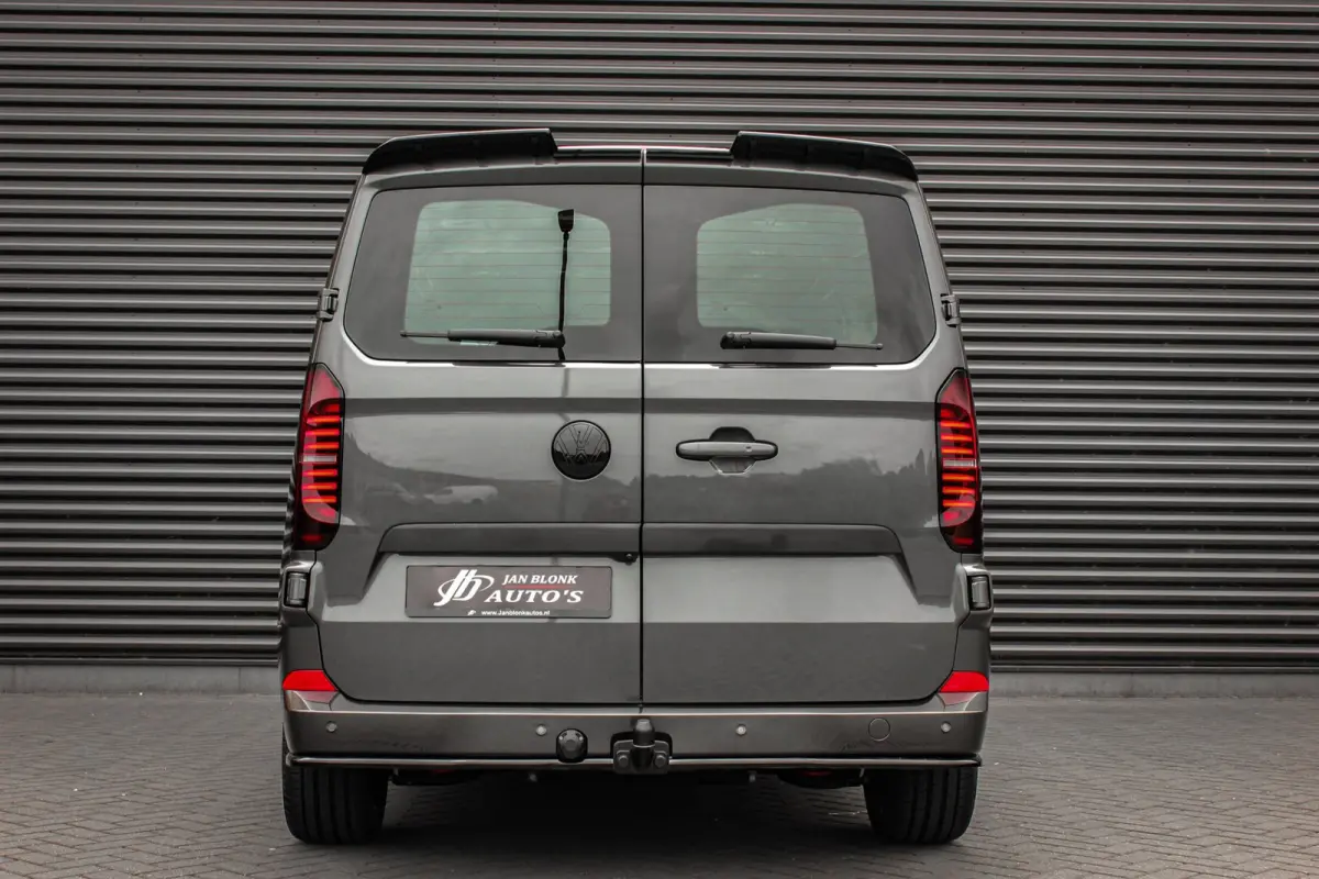 34 L2H1 64kWh 218PK / JB- EDITON / 325KM WLTP RANGE / APPLE CARPLAY / DRIVERS- PACK / FULL BLACK OPTION