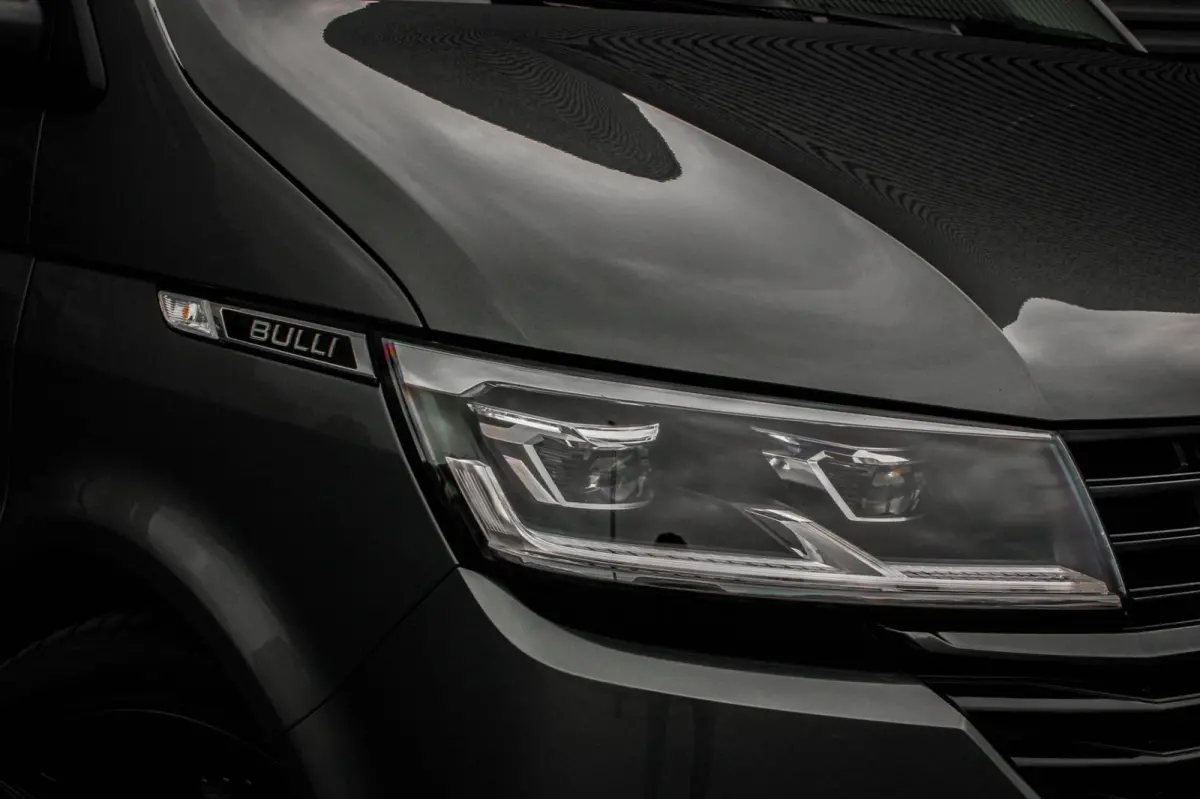 2.0 TDI L2H1 150PK BULLI DC DUBBEL CABINE / LEIGHTONVANS BODYKIT / FULL OPTINS / LEDER / FULL BLACK / APPLE