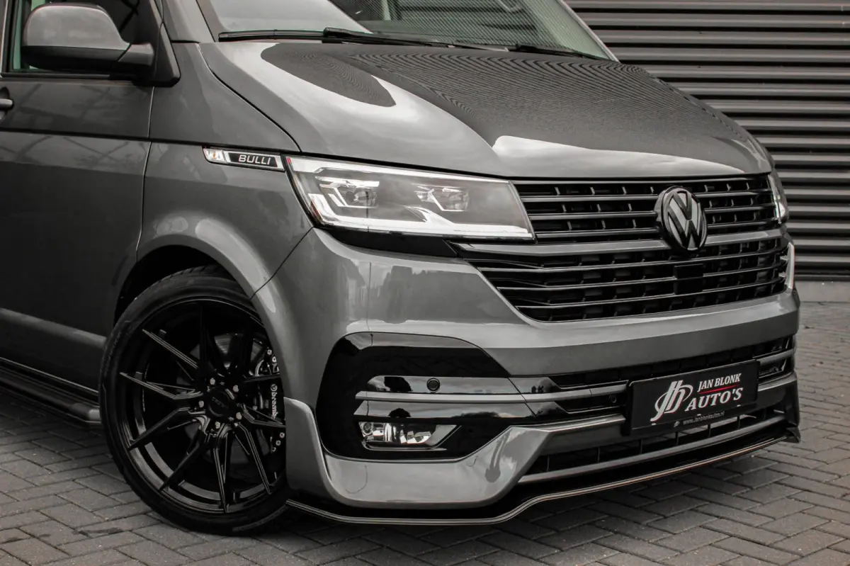 2.0 TDI L2H1 150PK BULLI DC DUBBEL CABINE / LEIGHTONVANS BODYKIT / FULL OPTINS / LEDER / FULL BLACK / APPLE