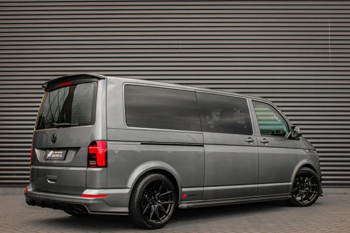 2.0 TDI L2H1 150PK BULLI DC DUBBEL CABINE / LEIGHTONVANS BODYKIT / FULL OPTINS / LEDER / FULL BLACK / APPLE