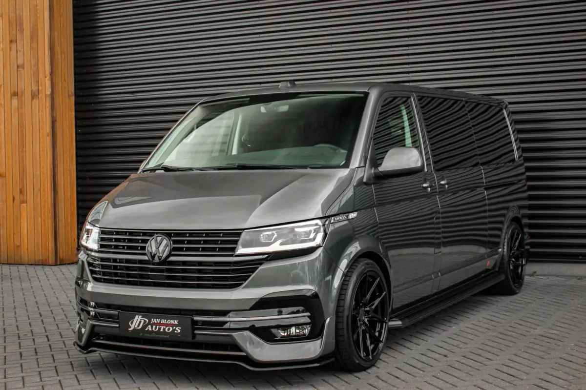 2.0 TDI L2H1 150PK BULLI DC DUBBEL CABINE / LEIGHTONVANS BODYKIT / FULL OPTINS / LEDER / FULL BLACK / APPLE