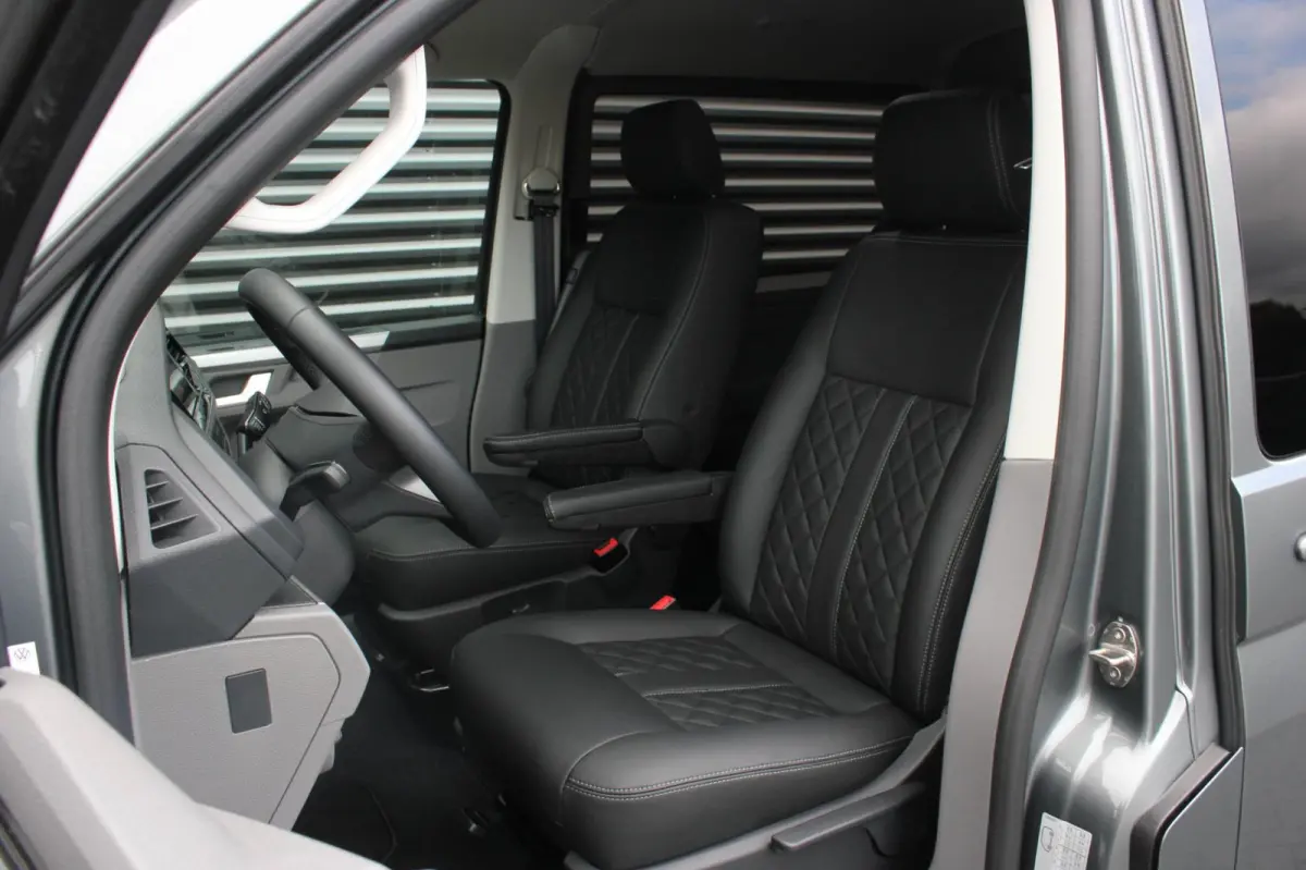 2.0 TDI L2H1 150PK BULLI DC DUBBEL CABINE / LEIGHTONVANS BODYKIT / FULL OPTINS / LEDER / FULL BLACK / APPLE