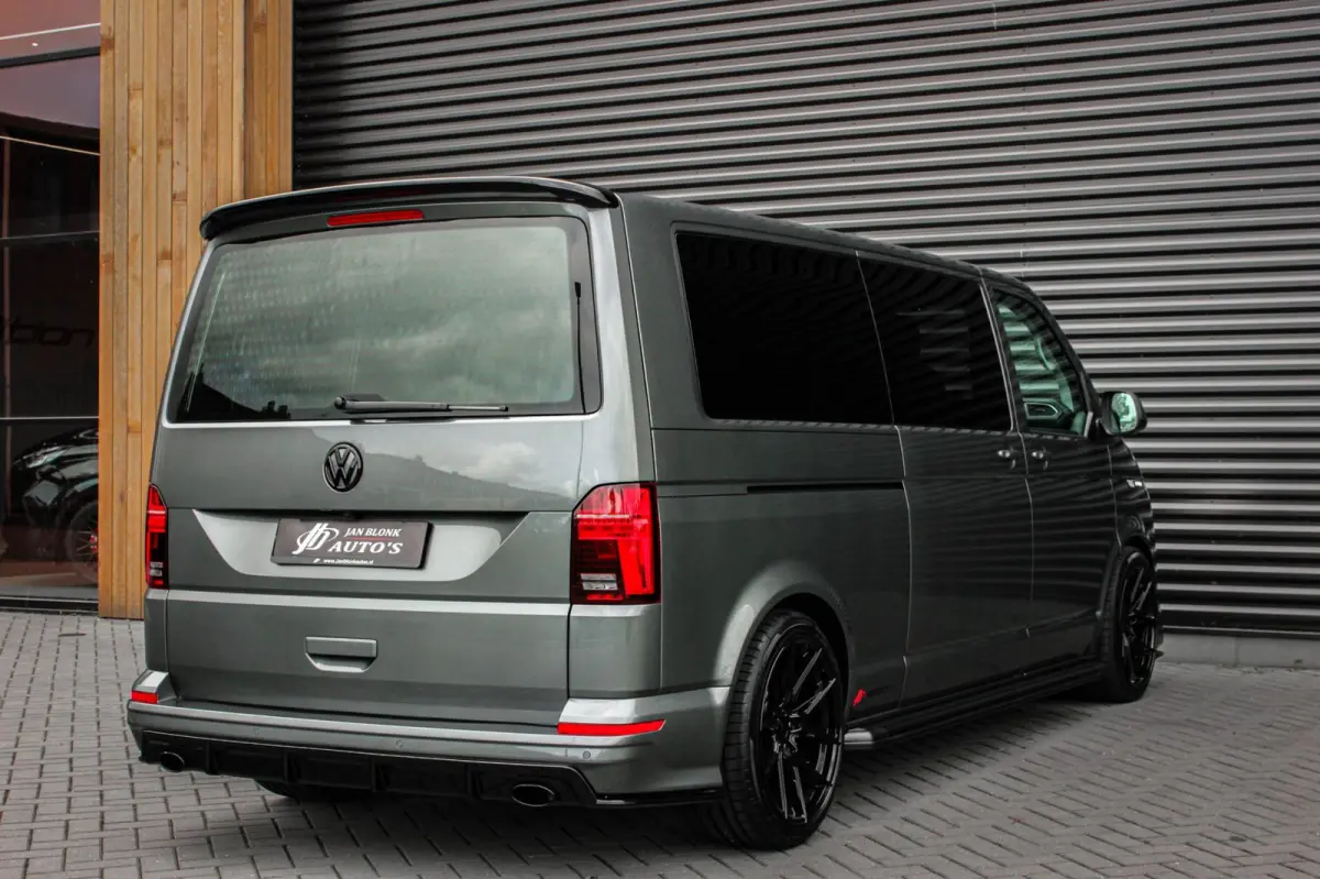 2.0 TDI L2H1 150PK BULLI DC DUBBEL CABINE / LEIGHTONVANS BODYKIT / FULL OPTINS / LEDER / FULL BLACK / APPLE