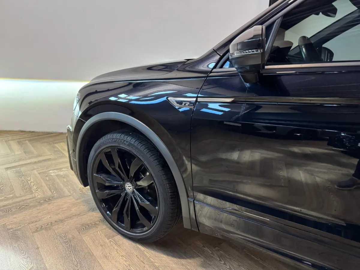 2.0 TSI 4Motion R-Line 7p PANO KEYLESS CAM