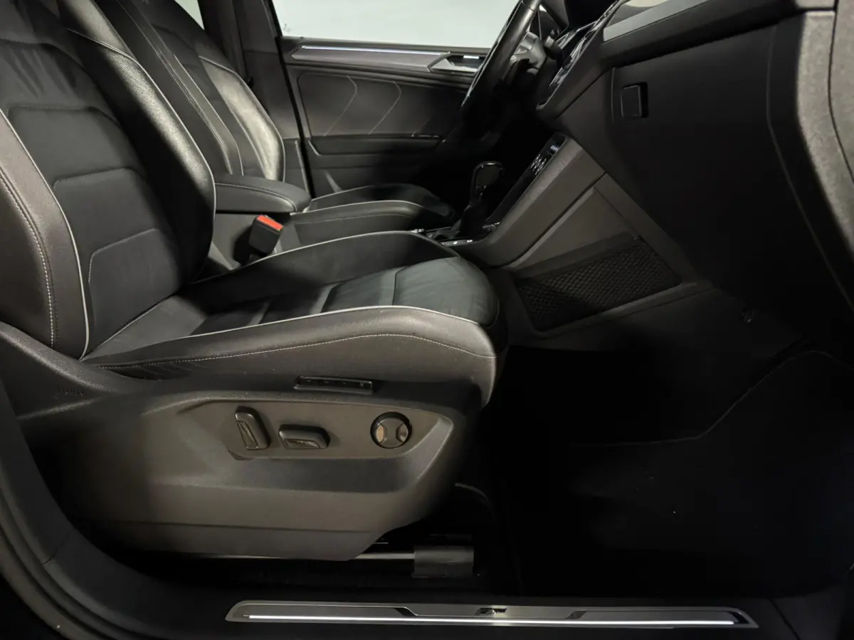 2.0 TSI 4Motion R-Line 7p PANO KEYLESS CAM