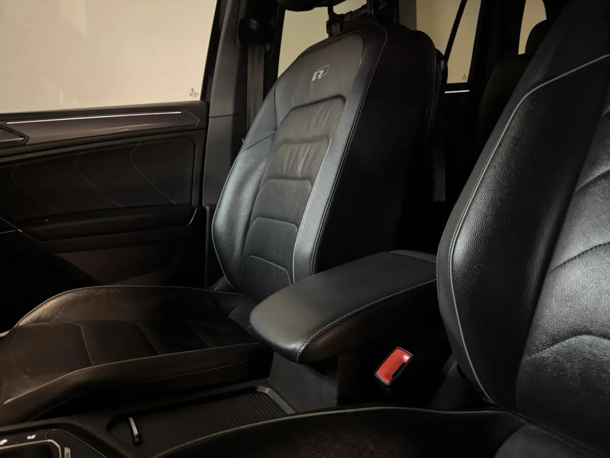 2.0 TSI 4Motion R-Line 7p PANO KEYLESS CAM