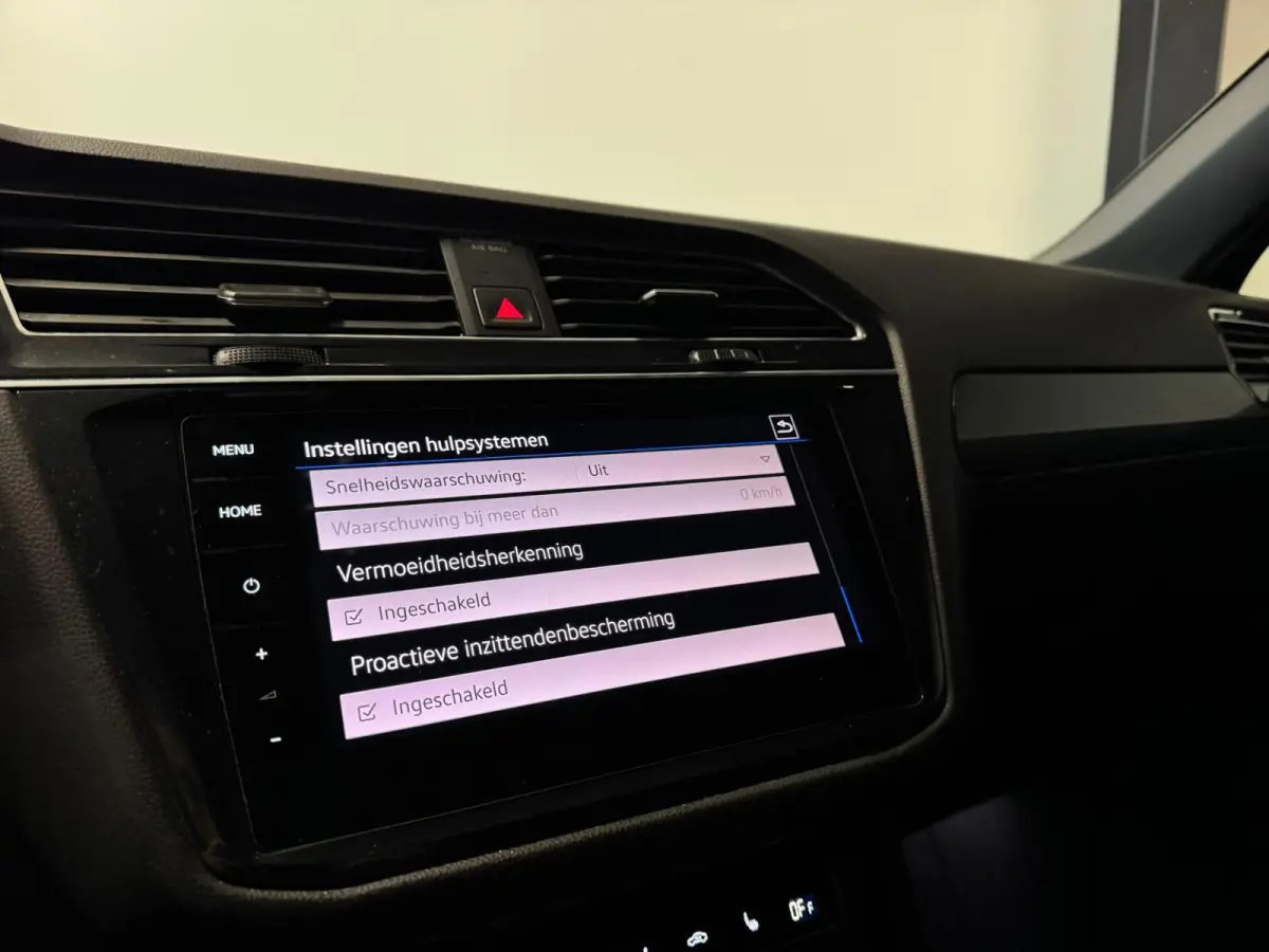 2.0 TSI 4Motion R-Line 7p PANO KEYLESS CAM