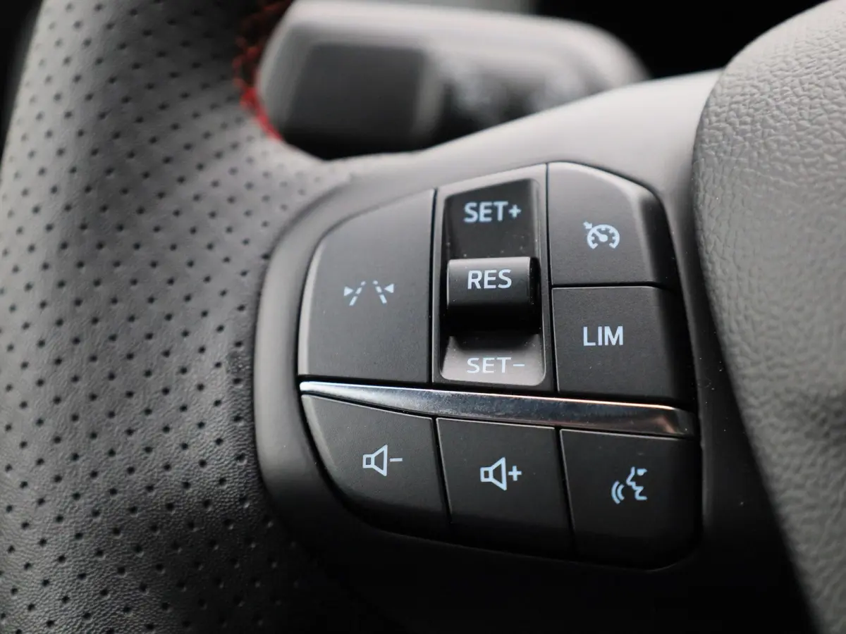 2.5 PHEV ST-Line | Automaat | Camera + PDC | Winterpack | Clima | Cruise Control | LMV |
