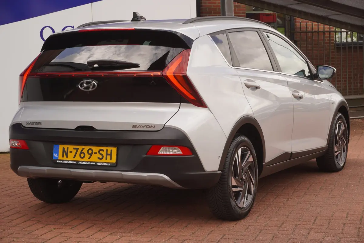 1.0 T-GDI Premium+Led+breed-navigatie+camera+stoel&stuurverw+bose-sound+ecc SUPER ONDERHOUDEN !! DECEMBER 2021