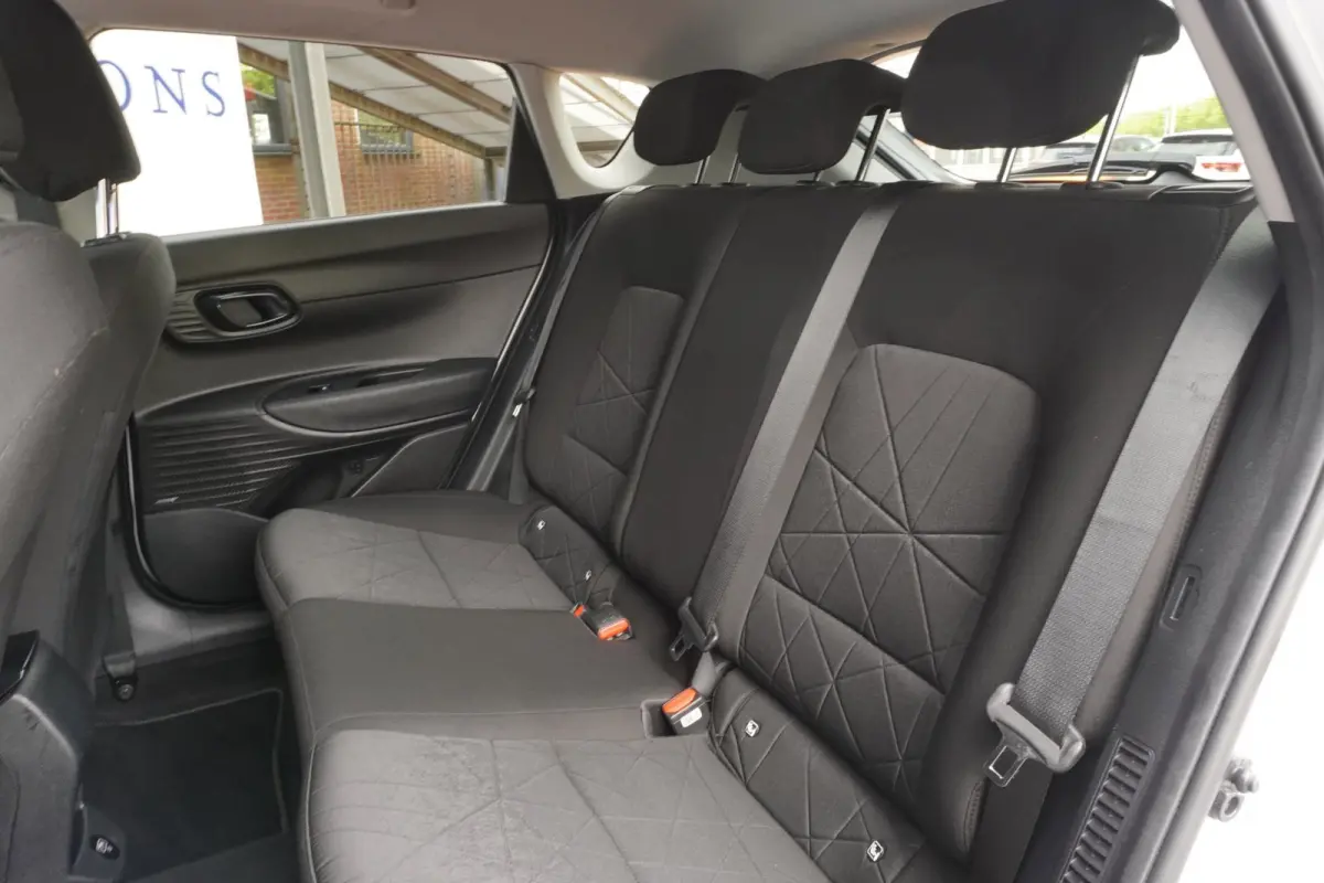 1.0 T-GDI Premium+Led+breed-navigatie+camera+stoel&stuurverw+bose-sound+ecc SUPER ONDERHOUDEN !! DECEMBER 2021