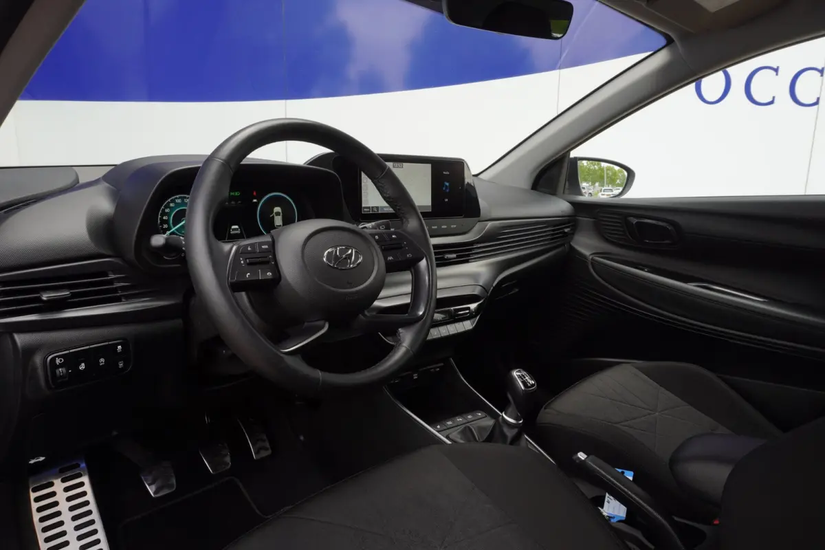 1.0 T-GDI Premium+Led+breed-navigatie+camera+stoel&stuurverw+bose-sound+ecc SUPER ONDERHOUDEN !! DECEMBER 2021