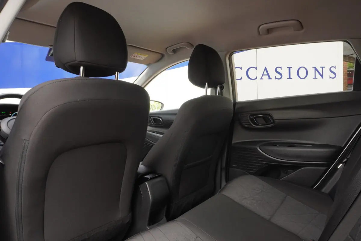 1.0 T-GDI Premium+Led+breed-navigatie+camera+stoel&stuurverw+bose-sound+ecc SUPER ONDERHOUDEN !! DECEMBER 2021