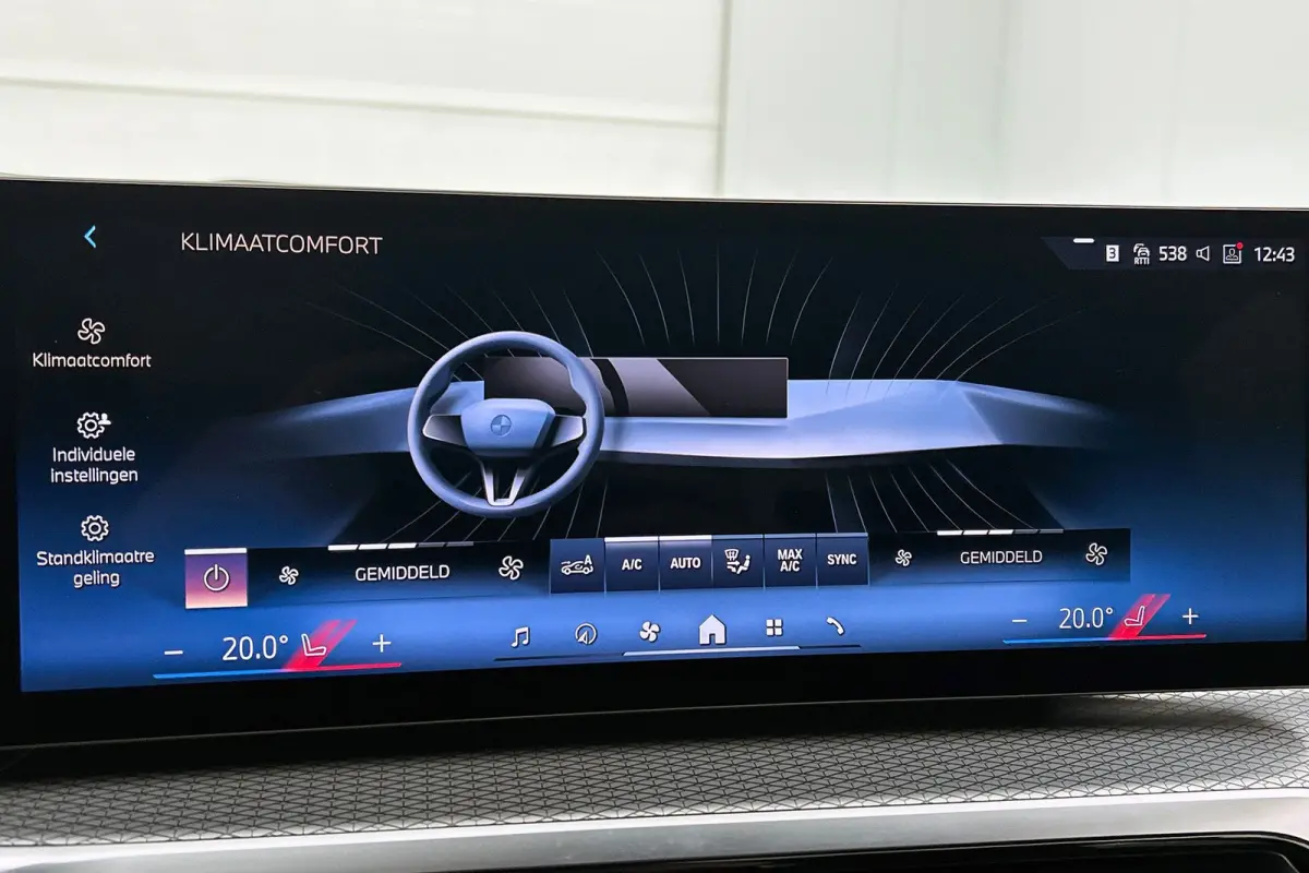 EDrive35 70 kWh M-sportpakket SoH 93,46%(1e Eig, Dealer OndH, Navi Pro, Camera, Carplay, Addapt Cruise, StoelV, PDC V+A,Etc