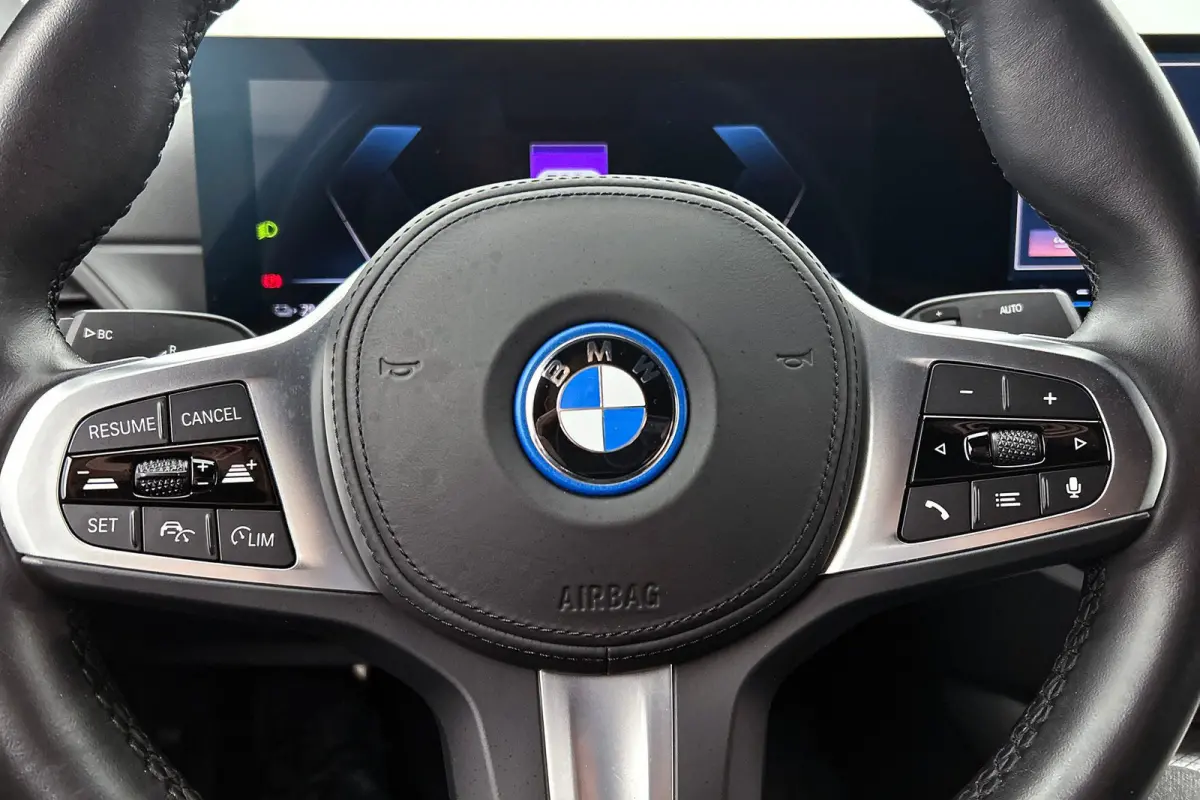 EDrive35 70 kWh M-sportpakket SoH 93,46%(1e Eig, Dealer OndH, Navi Pro, Camera, Carplay, Addapt Cruise, StoelV, PDC V+A,Etc