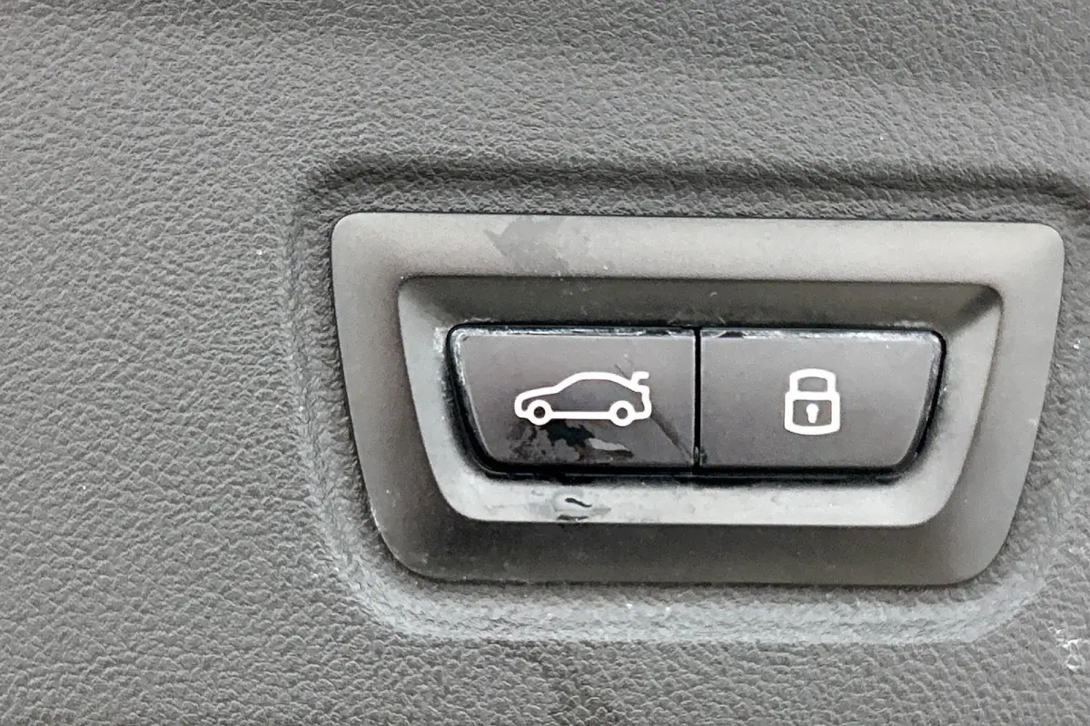 EDrive35 70 kWh M-sportpakket SoH 93,46%(1e Eig, Dealer OndH, Navi Pro, Camera, Carplay, Addapt Cruise, StoelV, PDC V+A,Etc