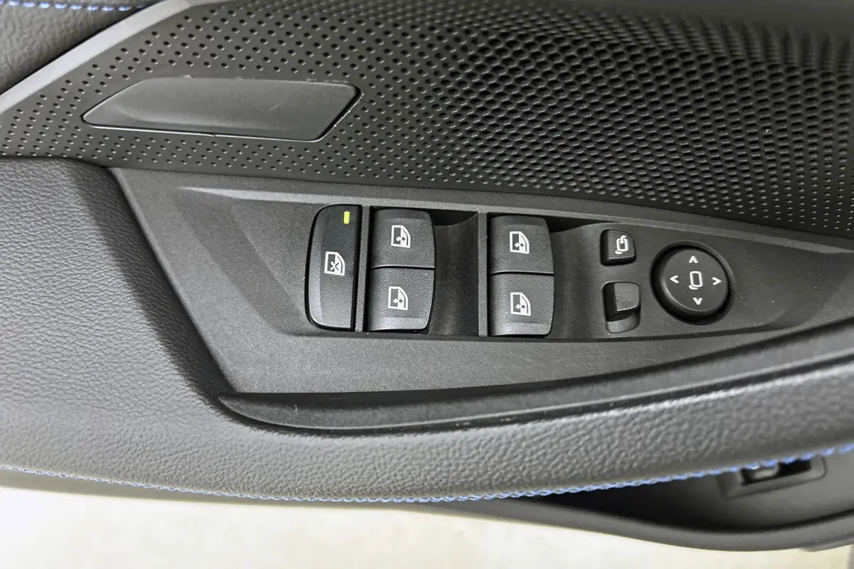 EDrive35 70 kWh M-sportpakket SoH 93,46%(1e Eig, Dealer OndH, Navi Pro, Camera, Carplay, Addapt Cruise, StoelV, PDC V+A,Etc