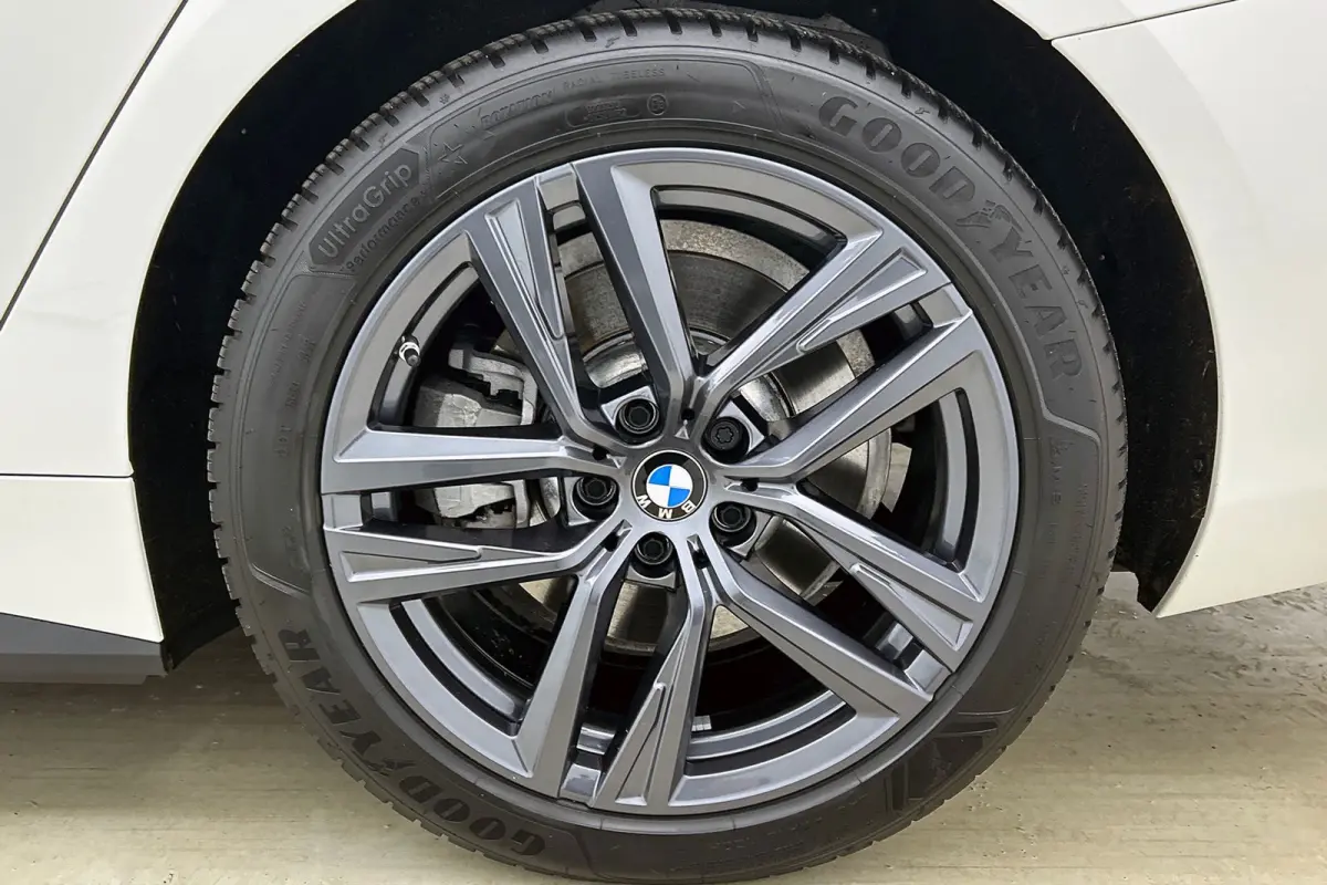 EDrive35 70 kWh M-sportpakket SoH 93,46%(1e Eig, Dealer OndH, Navi Pro, Camera, Carplay, Addapt Cruise, StoelV, PDC V+A,Etc