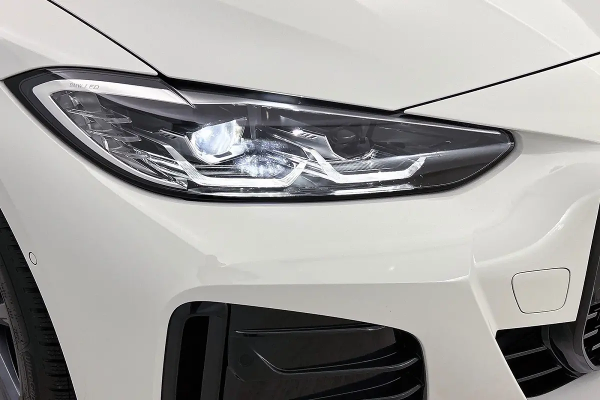 EDrive35 70 kWh M-sportpakket SoH 93,46%(1e Eig, Dealer OndH, Navi Pro, Camera, Carplay, Addapt Cruise, StoelV, PDC V+A,Etc