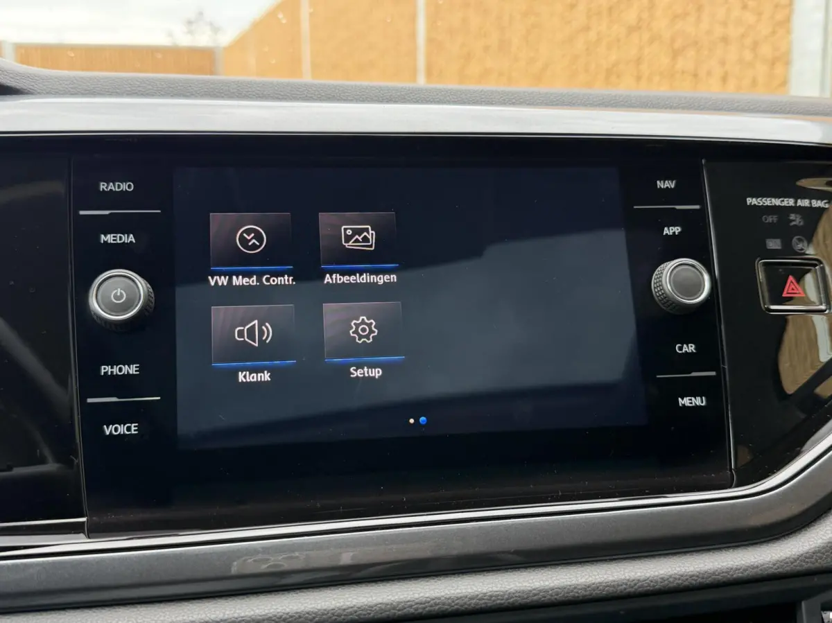 1.0 TSI Highline Business R Panoramadak | LED verlichting | Climate control | Cruise control adaptief | 16 inch lichtmetalen velgen | Drive mode selection | Parkeersensoren voor en achter