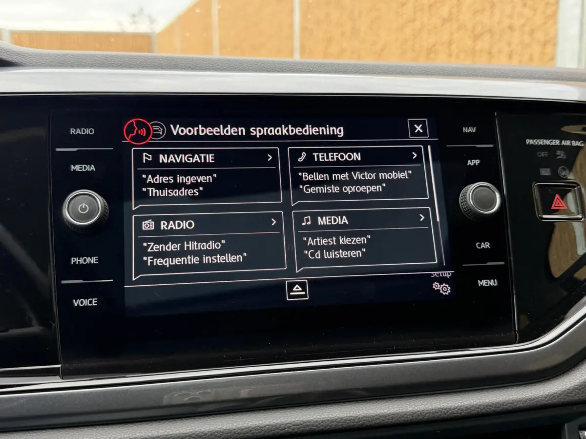 1.0 TSI Highline Business R Panoramadak | LED verlichting | Climate control | Cruise control adaptief | 16 inch lichtmetalen velgen | Drive mode selection | Parkeersensoren voor en achter