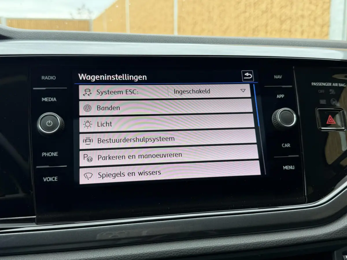 1.0 TSI Highline Business R Panoramadak | LED verlichting | Climate control | Cruise control adaptief | 16 inch lichtmetalen velgen | Drive mode selection | Parkeersensoren voor en achter