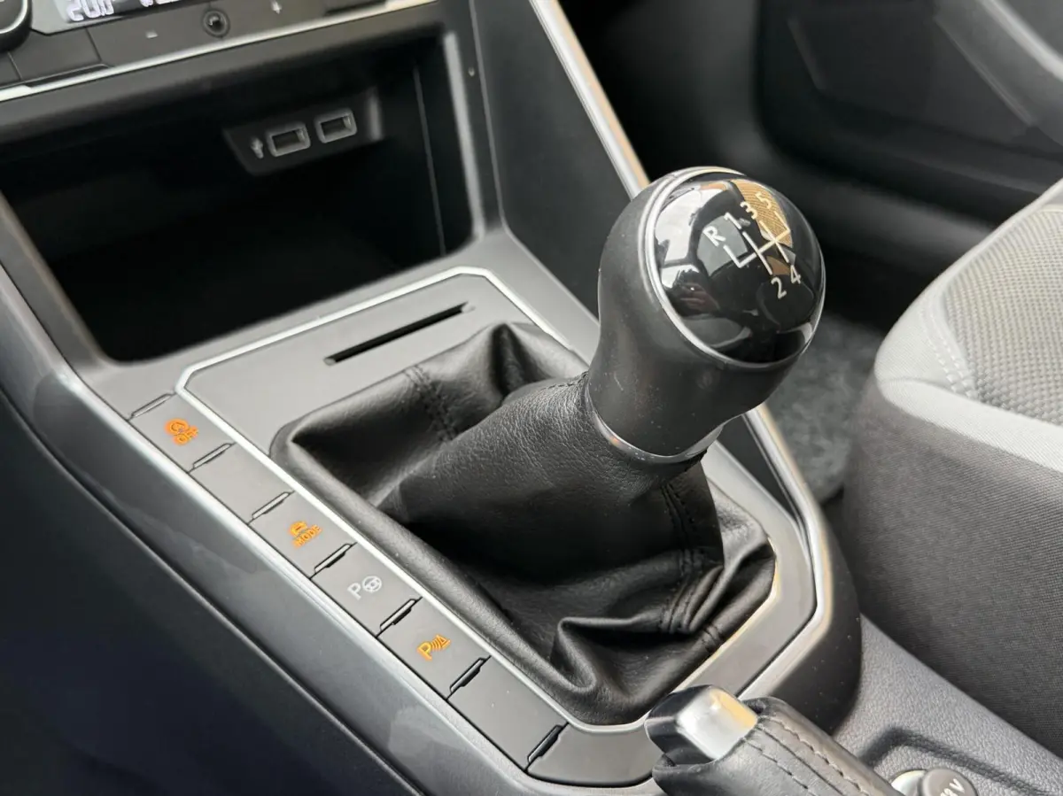1.0 TSI Highline Business R Panoramadak | LED verlichting | Climate control | Cruise control adaptief | 16 inch lichtmetalen velgen | Drive mode selection | Parkeersensoren voor en achter