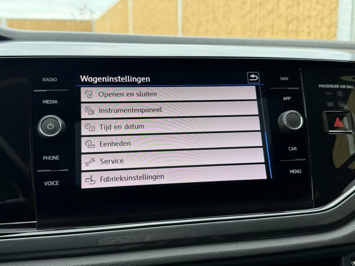 1.0 TSI Highline Business R Panoramadak | LED verlichting | Climate control | Cruise control adaptief | 16 inch lichtmetalen velgen | Drive mode selection | Parkeersensoren voor en achter