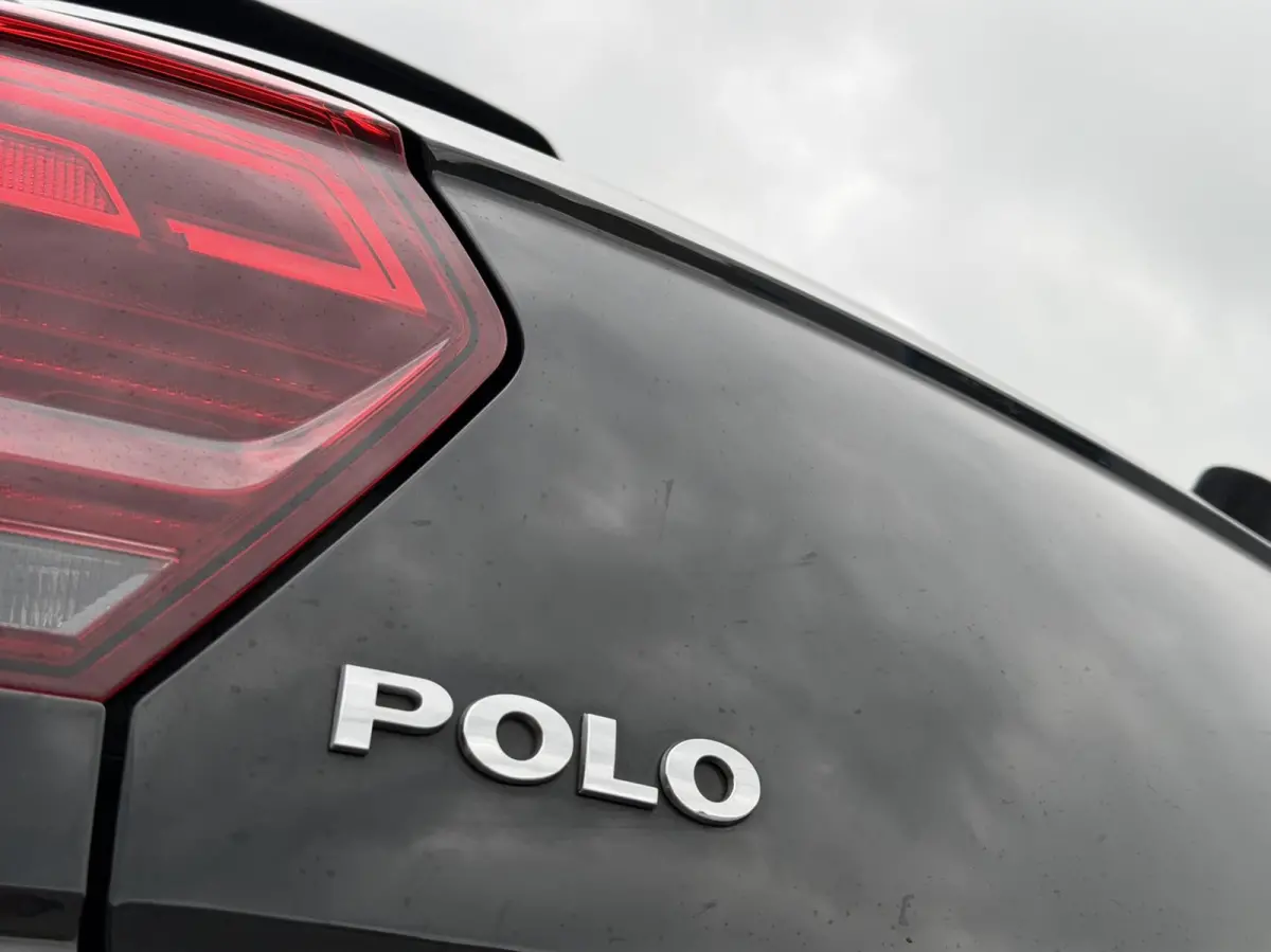 1.0 TSI Highline Business R Panoramadak | LED verlichting | Climate control | Cruise control adaptief | 16 inch lichtmetalen velgen | Drive mode selection | Parkeersensoren voor en achter