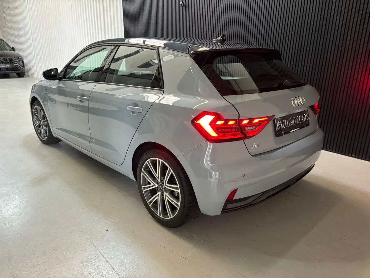 30 TFSI S edition camera, virtual