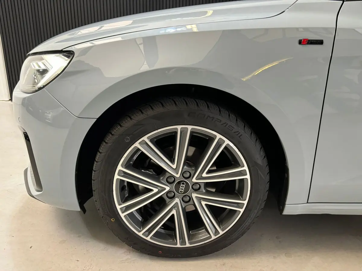 30 TFSI S edition camera, virtual