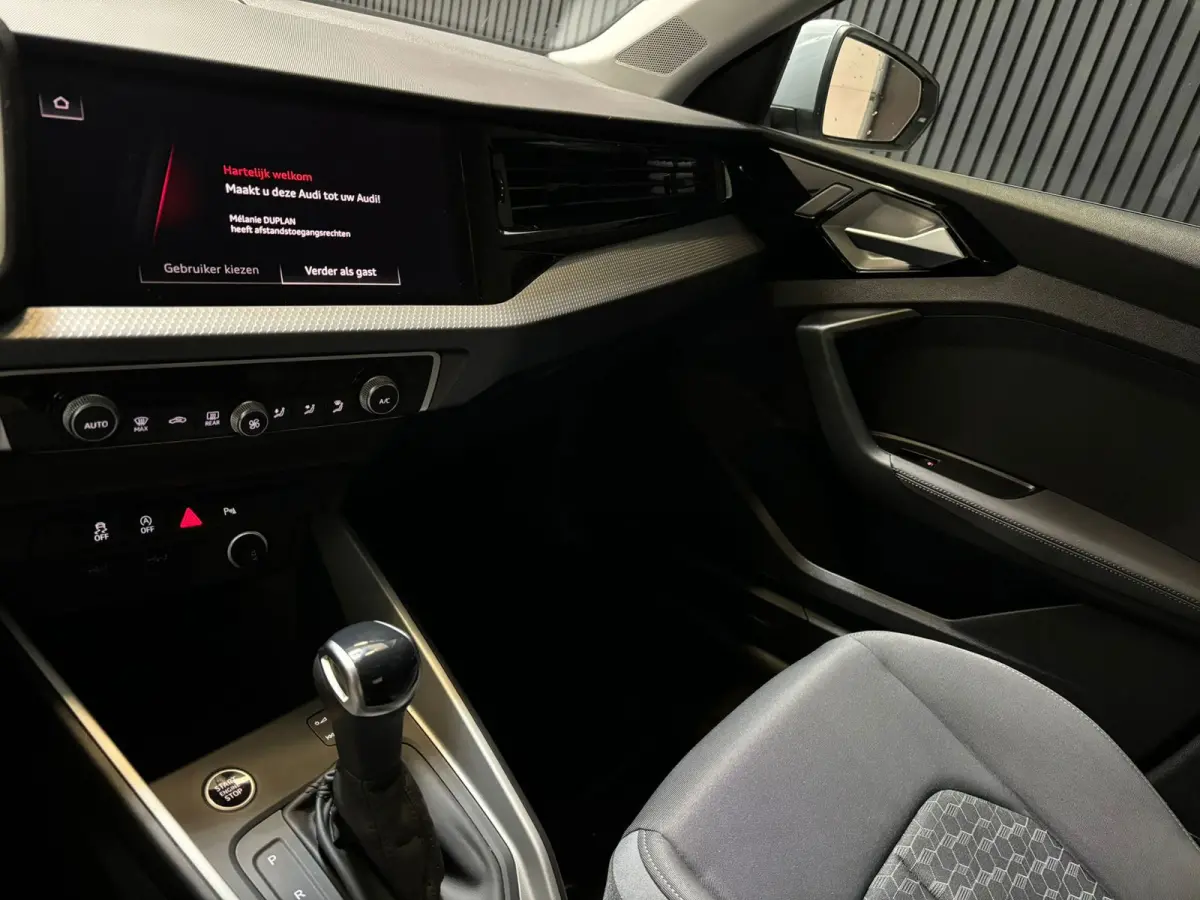 30 TFSI S edition camera, virtual