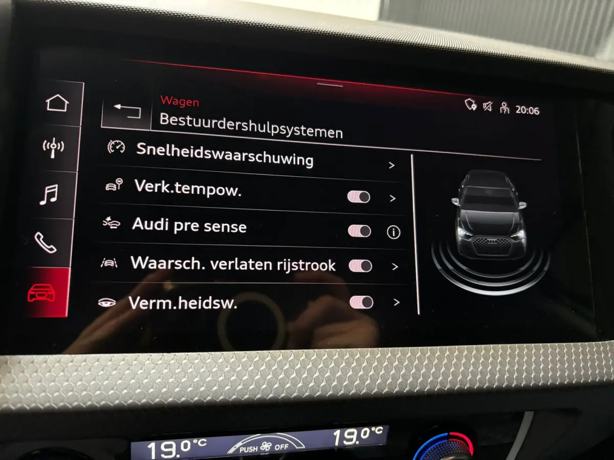30 TFSI S edition camera, virtual