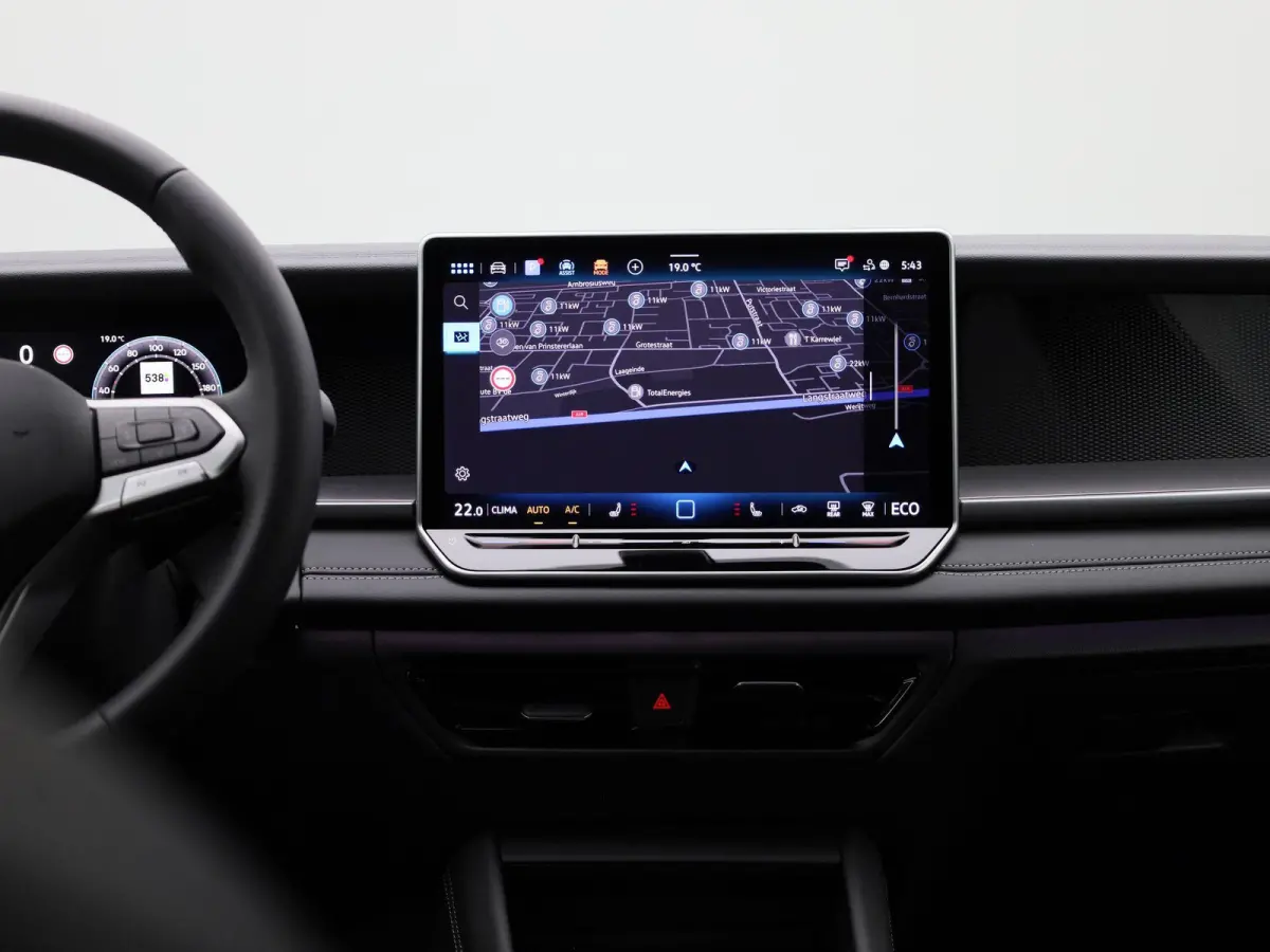 1.5 eHybrid Life Edition 204PK | Navigatie | Adaptieve cruise control | Stoel en Stuurverwarming | 360 camera | Trekhaak | Elektrische Klep | 18"inch Napoli velgen | Design pakket Dark |