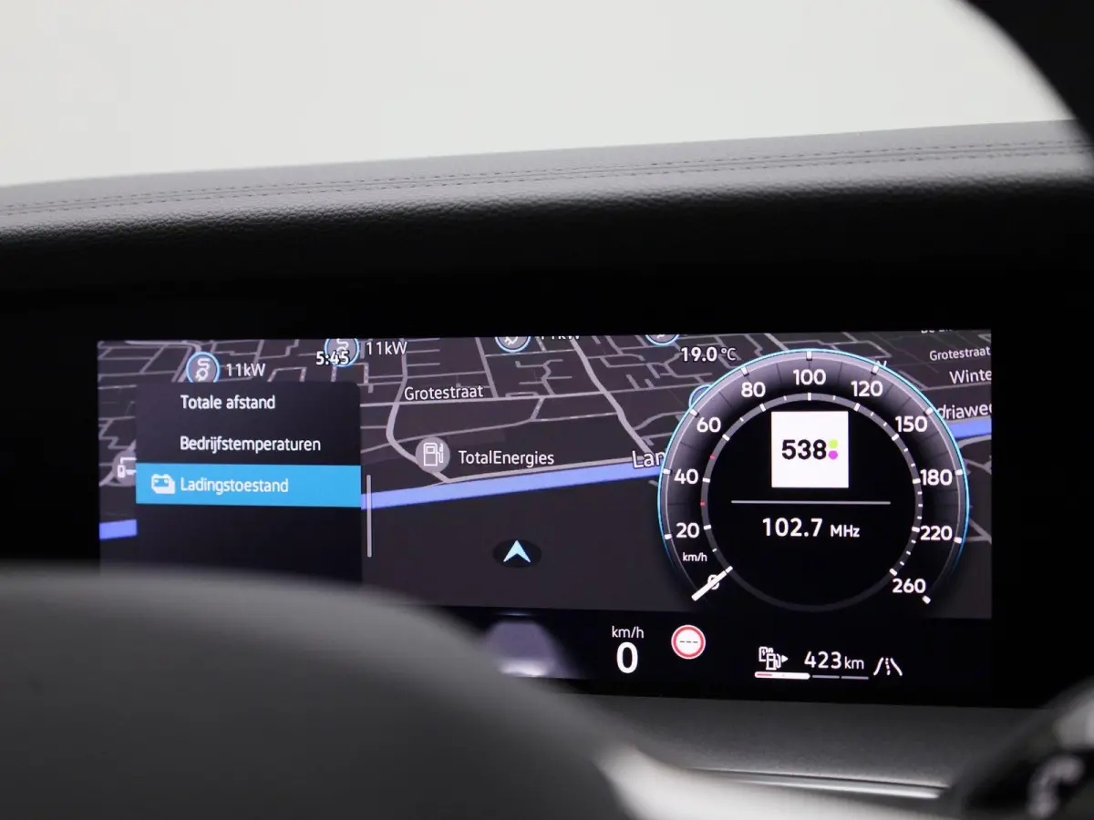 1.5 eHybrid Life Edition 204PK | Navigatie | Adaptieve cruise control | Stoel en Stuurverwarming | 360 camera | Trekhaak | Elektrische Klep | 18"inch Napoli velgen | Design pakket Dark |