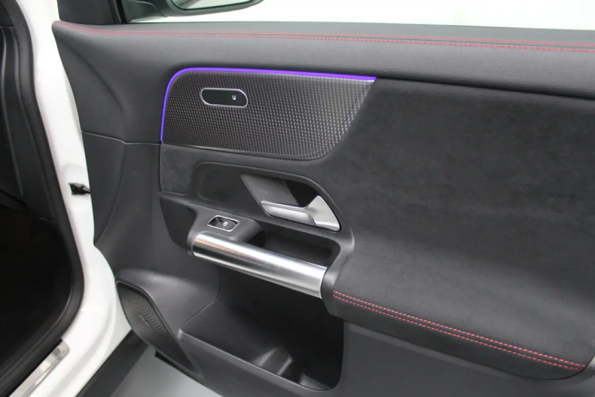 250 AMG Line 67 kWh 191PK, RIJKLAAR | ALCANTARA/LEER | CAMERA | STOELVERWARMING | 20" LM-VELGEN
