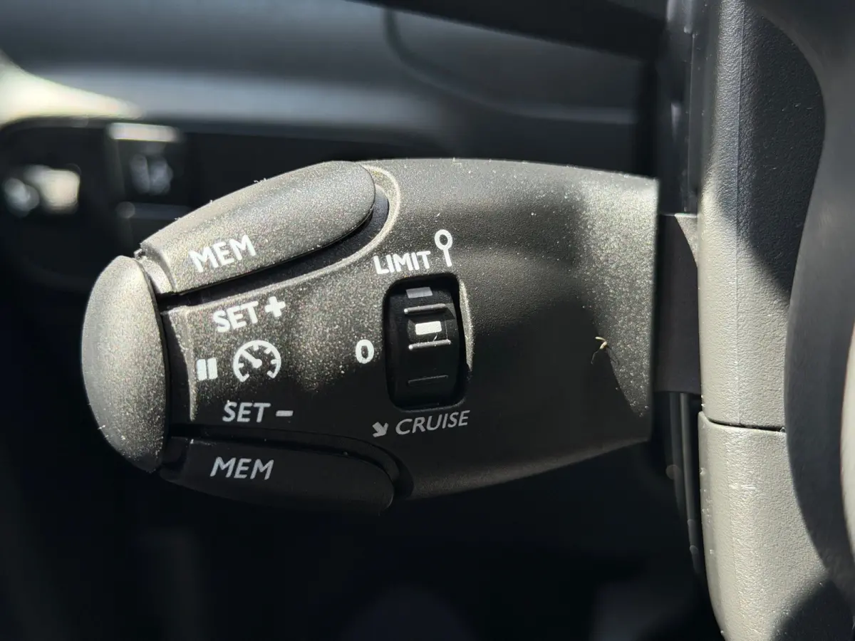 1.2 PureTech Shine |Navi|Pano|Carplay|Camera|Climate|Cruise|PDC|N.A.P|Apk tot 02-03-2027|