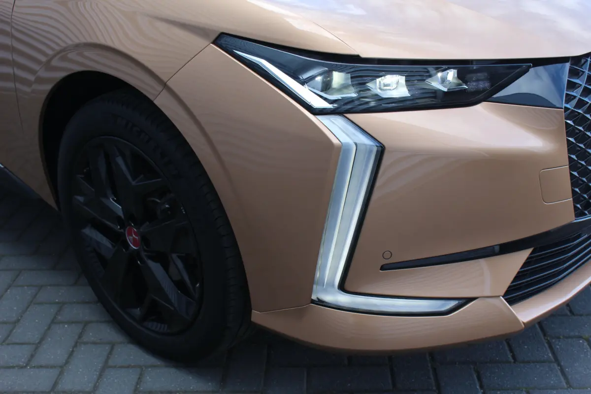 1.2 PURETECH 130PK PERFORMANCE LINE+ AUTOMAAT / NAVI / LEDER / CLIMA / FULL-LED / PDC / 19" LMV / CAMERA / KEYLESS / BLUETOOTH / ADAPT. CRUISECONTROL / 1E EIGENAAR / NIEUWSTAAT !!