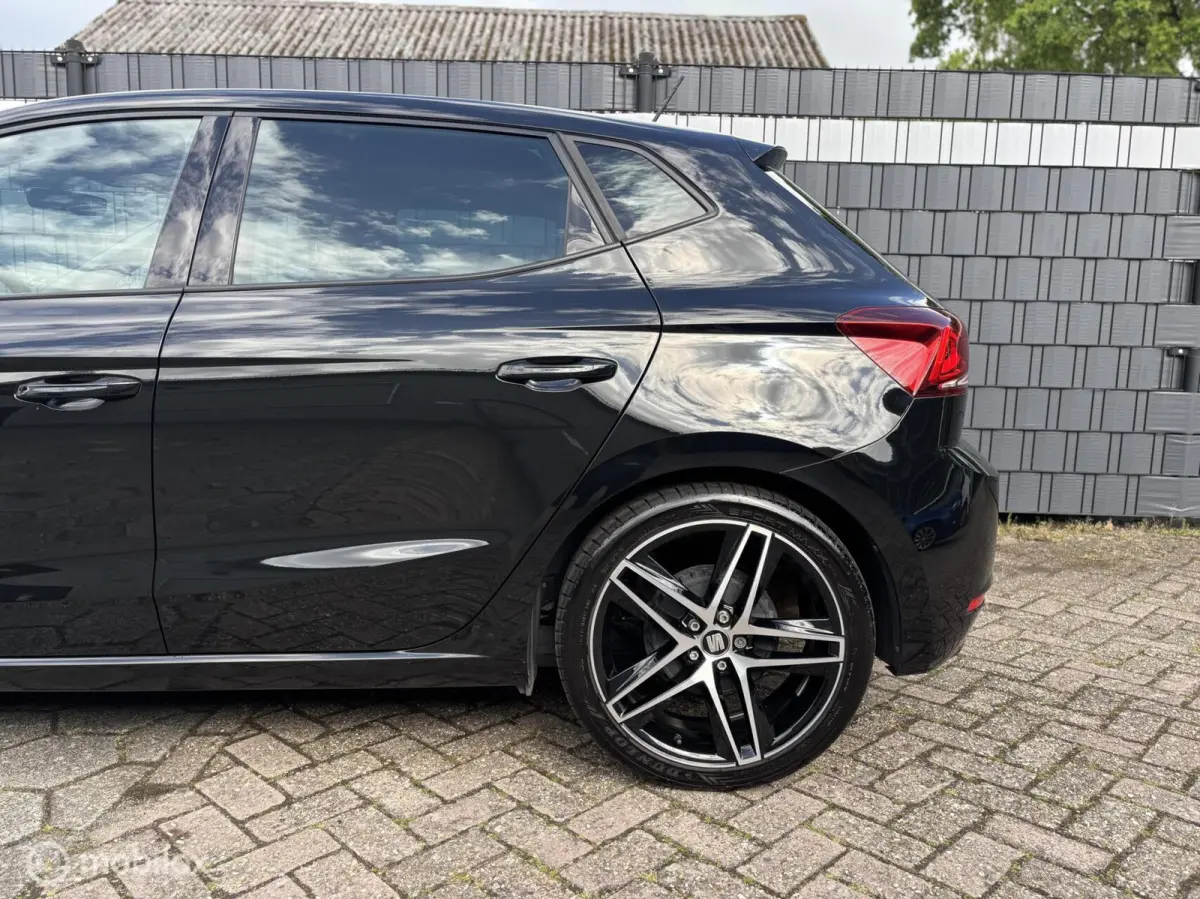 1.0 TSI FR Business Intense Virtual Camera PDC