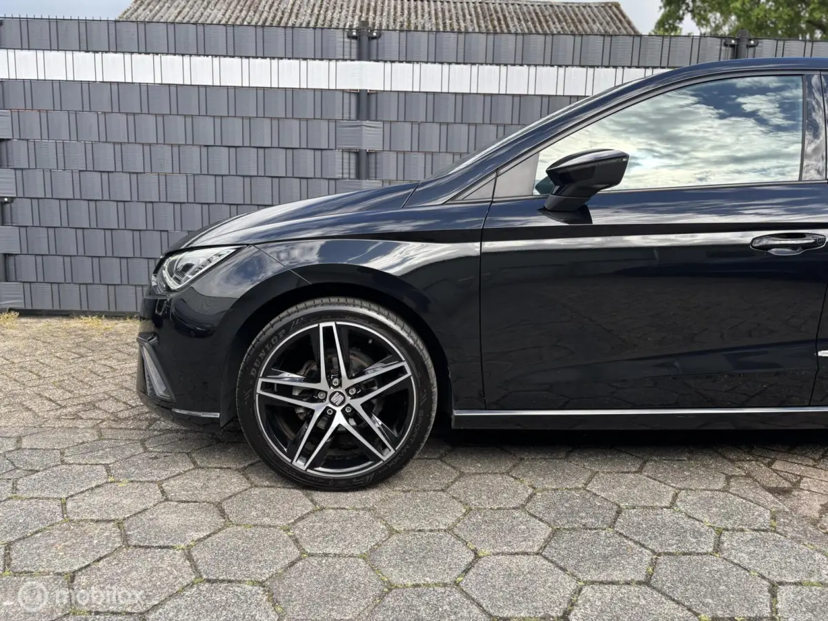 1.0 TSI FR Business Intense Virtual Camera PDC