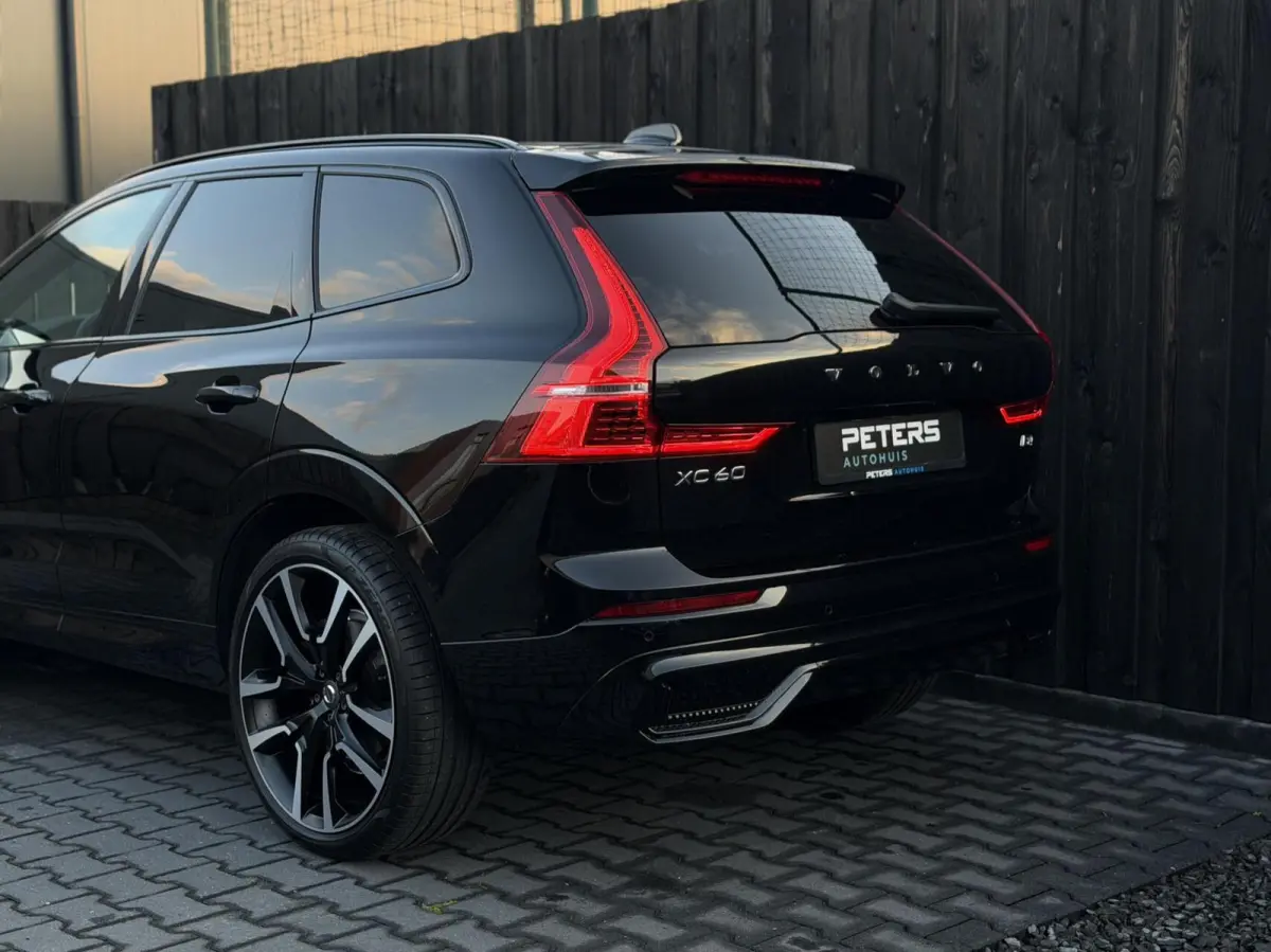 2.0 B4 Plus Dark| Facelift| Trekhaak| vol opties|